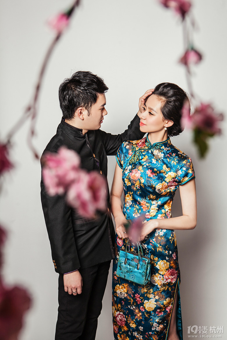 亲爱的:我是你的天使你是我的幸福