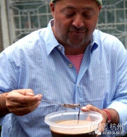 吃活章魚，享受喉嚨里滑動的美食！【玩命吃法攻略】