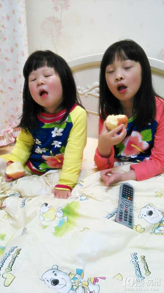 二个人的表情,啧啧