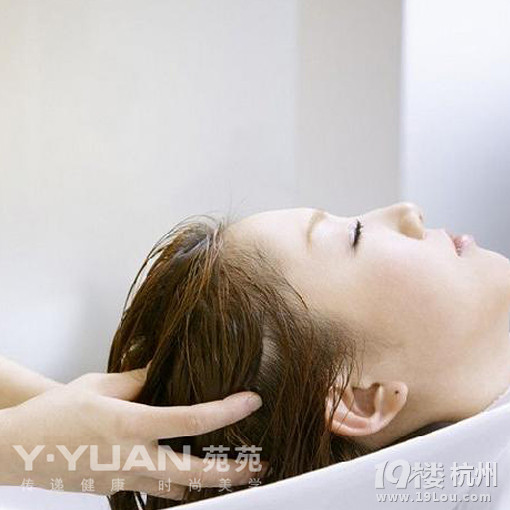 【苑苑秀发护理专栏第一期】<em>头发</em>油怎么破 帮