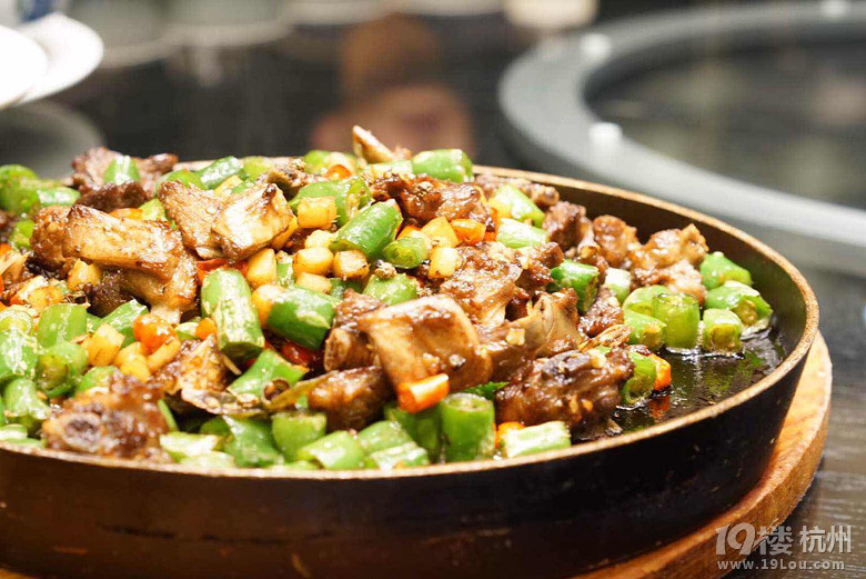 好次的~成都一个公司的藏系羊媒体品鉴会-美