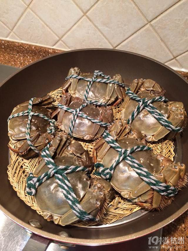 冬至蟹兒最肥美----菊花茶清蒸大閘蟹