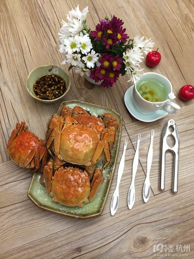 冬至蟹兒最肥美----菊花茶清蒸大閘蟹