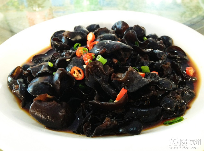 陽(yáng)光正好，年會(huì)超級(jí)happy