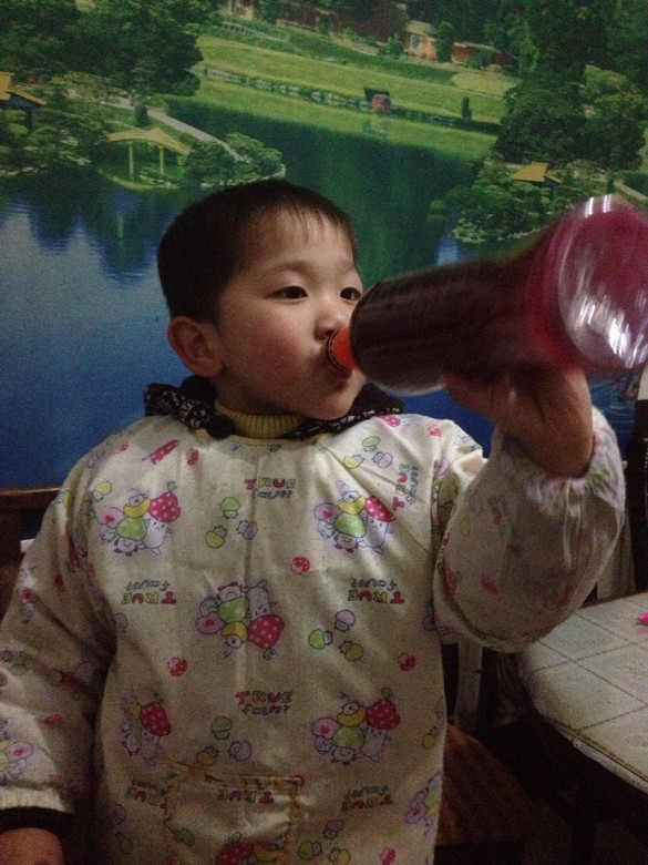 赞果喝起来…-随手拍宝宝-杭州19楼