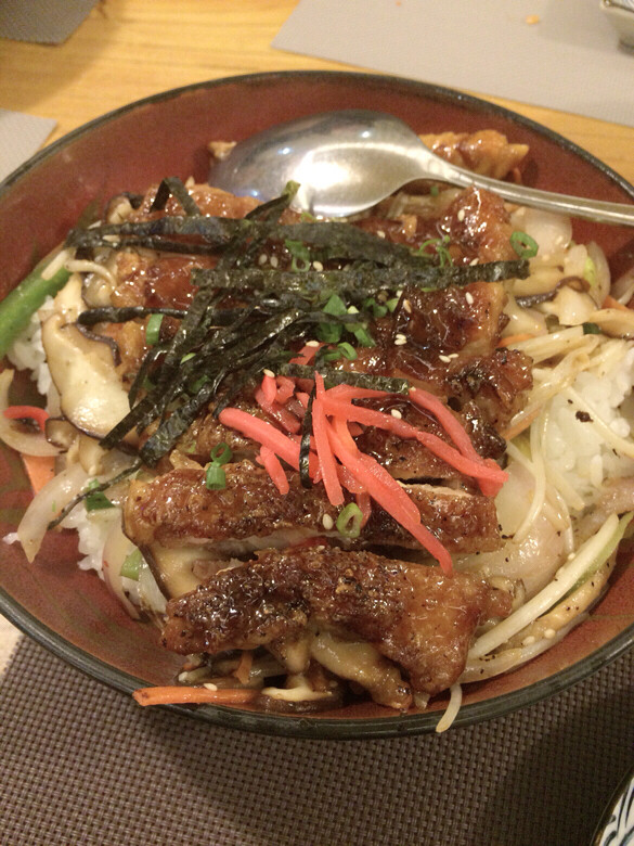 和一群二逼同事吃飯，我減肥就負責