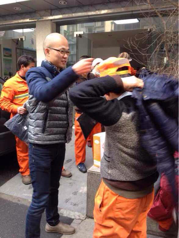 爱心理发师成立公益服务站要做大爱心事业 -边