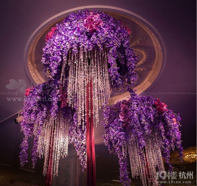 春季婚禮上的垂吊花藝裝飾靈感~