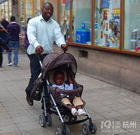 带着父亲的游记--欧洲风情拾趣之三-小孩攻略-v父亲三剑儿童节网攻略图片