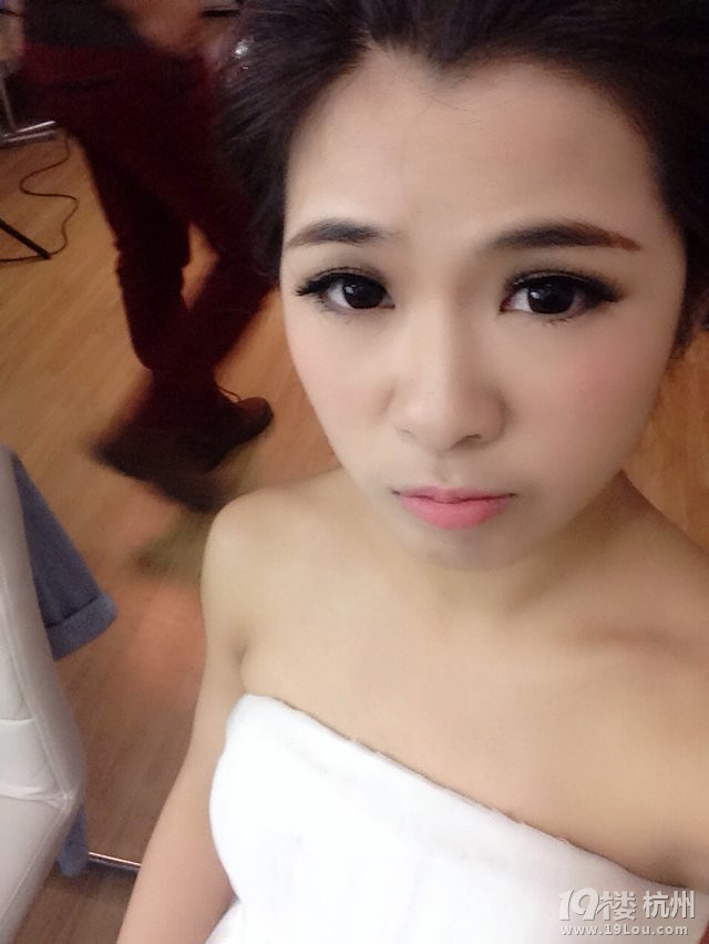 今年11月8号结婚,去哪拍婚纱照比较好,跟妆哪