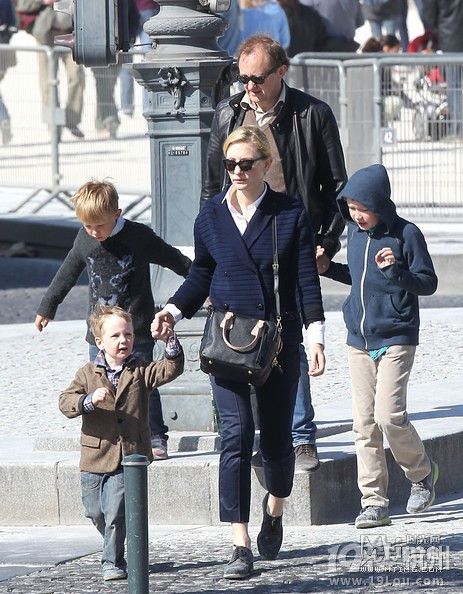 凯特布兰切特家中添新成员与老公领养女宝宝全