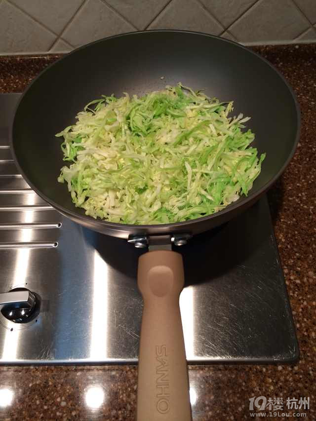 輕食----優(yōu)雅的形，清淡的鮮，秀色花樣包菜