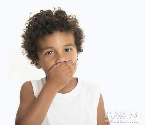 小儿口臭是怎么回事?怎么治疗和预防?一贴到