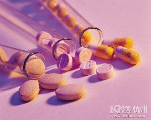 经常<em>吃避孕药</em>有什么<em>危害</em>?警告!<em>女孩子</em>们要注意