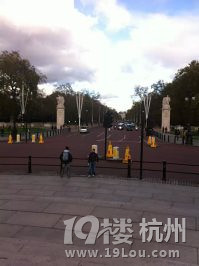 【你好！三月】 時尚的倫敦 如畫的瑞士 浪漫的法國 遺憾的意大利