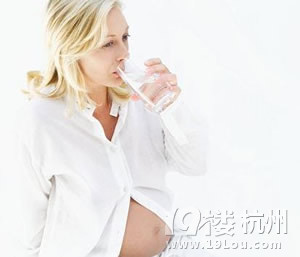 孕妇能喝碳酸饮料吗?孕妇健康饮水之道-健康营