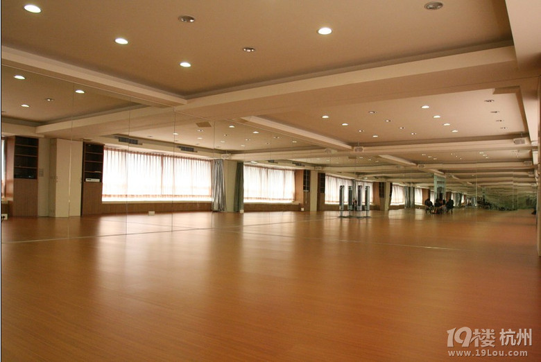 小不点舞蹈学校招聘-舞蹈教师-月薪4500-5999