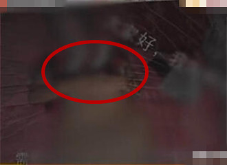 Ů����ǰ�α��� ���ձ�������վ