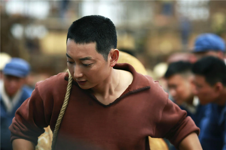 《北京时间》在京热拍 李保田陈乔恩跨越牵手