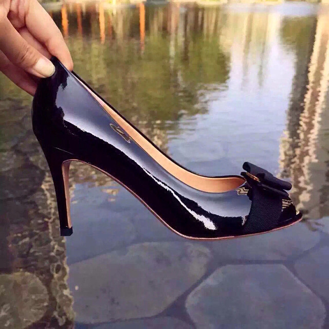 菲拉格慕鱼嘴鞋女人bibei-手机随手拍-杭州19楼