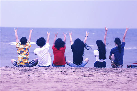 电影《摇滚英雄》曝海报 揭开窦唯王菲青春秘