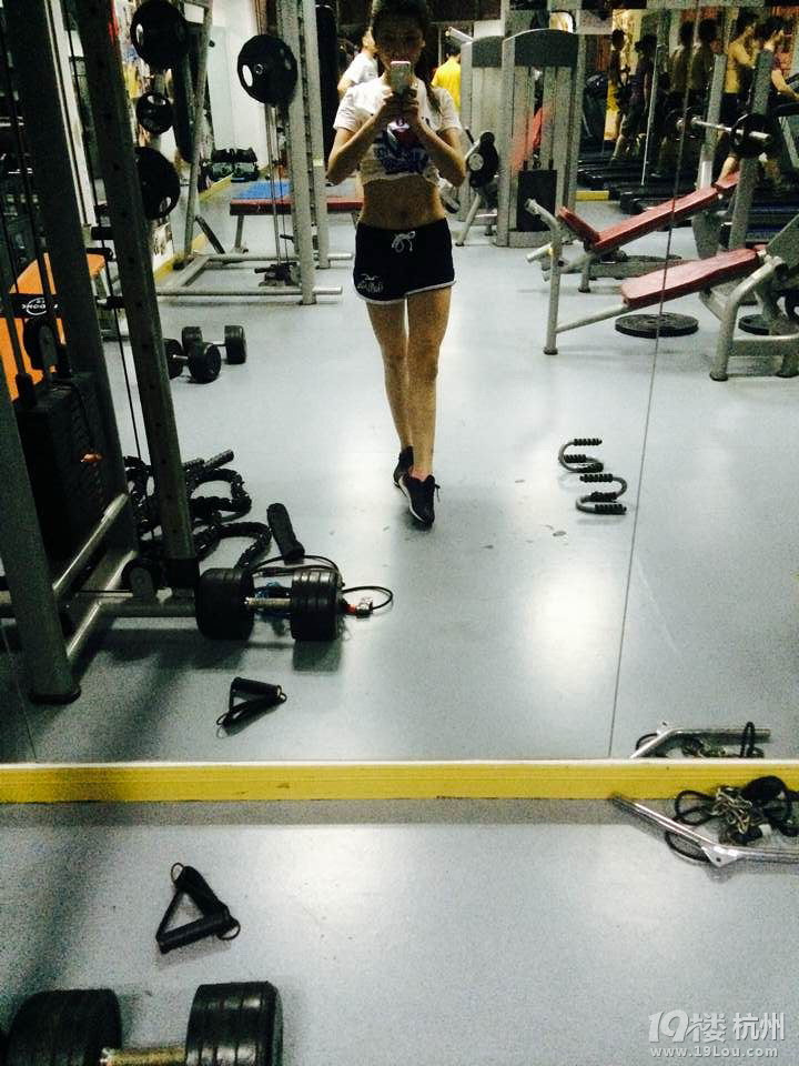 健康的<em>饮食</em> 坚持的<em>锻炼</em> <em>马甲线</em>就这么粗来了 补