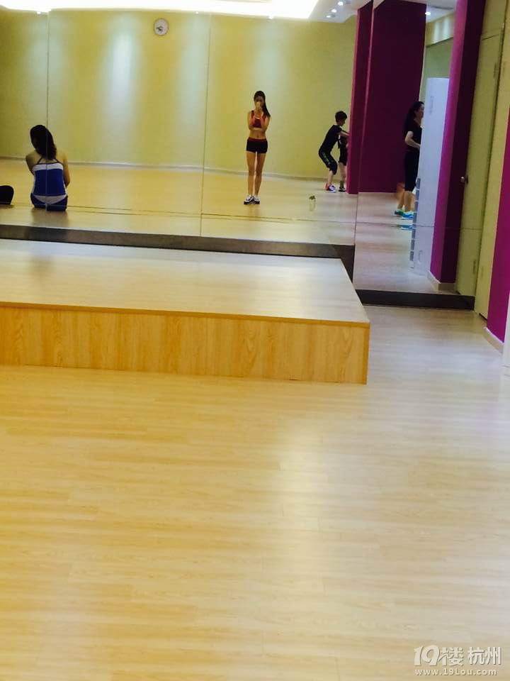 健康的<em>饮食</em> 坚持的<em>锻炼</em> <em>马甲线</em>就这么粗来了 补