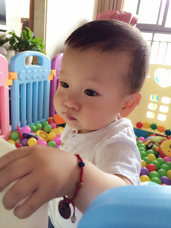 熊<em>孩子</em>,<em>头发湿</em>了又湿!玩疯啦!-妈咪宝宝秀-杭州