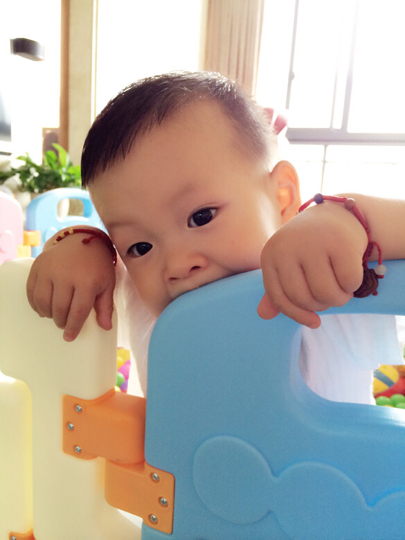 熊<em>孩子</em>,<em>头发湿</em>了又湿!玩疯啦!-妈咪宝宝秀-杭州