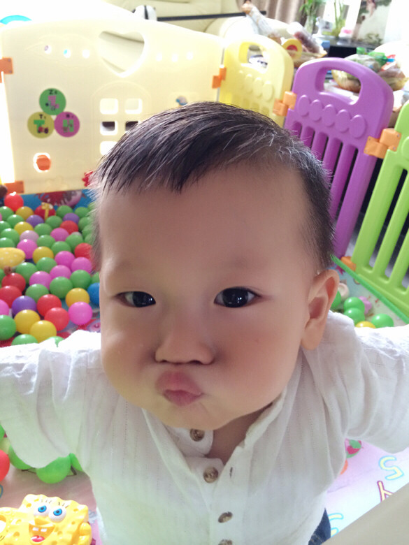 熊<em>孩子</em>,<em>头发湿</em>了又湿!玩疯啦!-妈咪宝宝秀-杭州