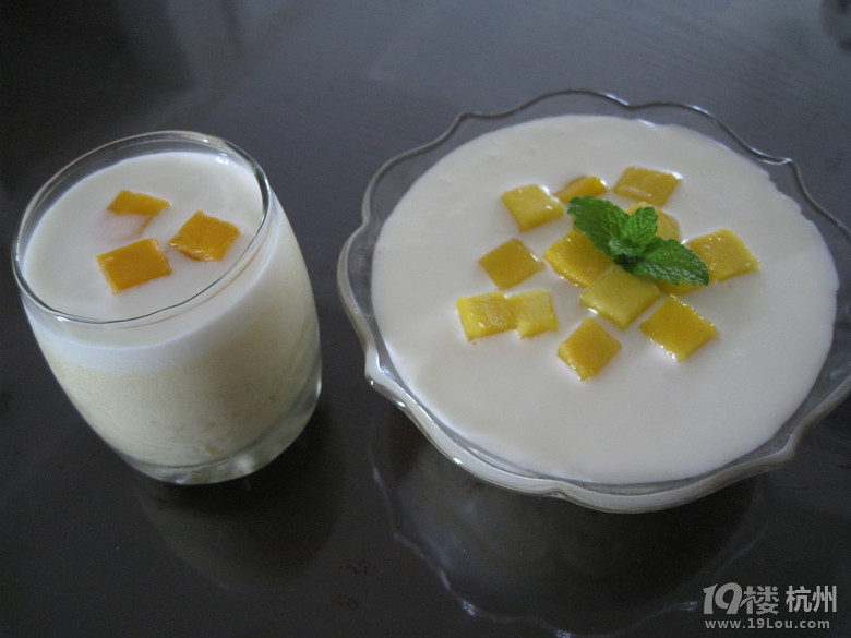 【四葉草】小甜品——芒果酸奶慕斯