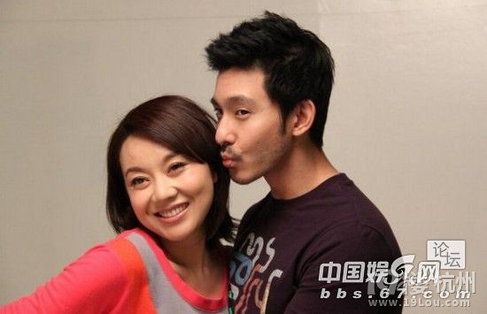 闫妮恋过的弟弟最多大16岁都好帅呀~(多图)