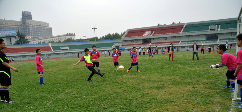 萧山举办小学生足球赛 -边走边拍-边走边拍-杭