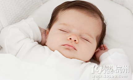 宝宝睡觉鼻塞怎么办?这些方法你试过吗-幼儿期