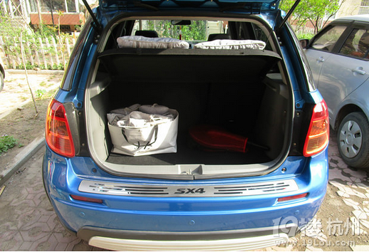 2010年04月 蓝色铃木天语 1.8手动天窗导航 原