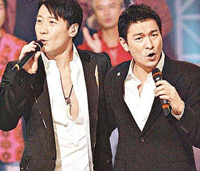 张艺兴黄子韬粉丝互殴团队捅刀 揭明星反目成