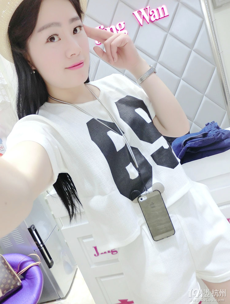 显摆身材的季节到了,好好穿搭穿搭-服饰搭配-咖