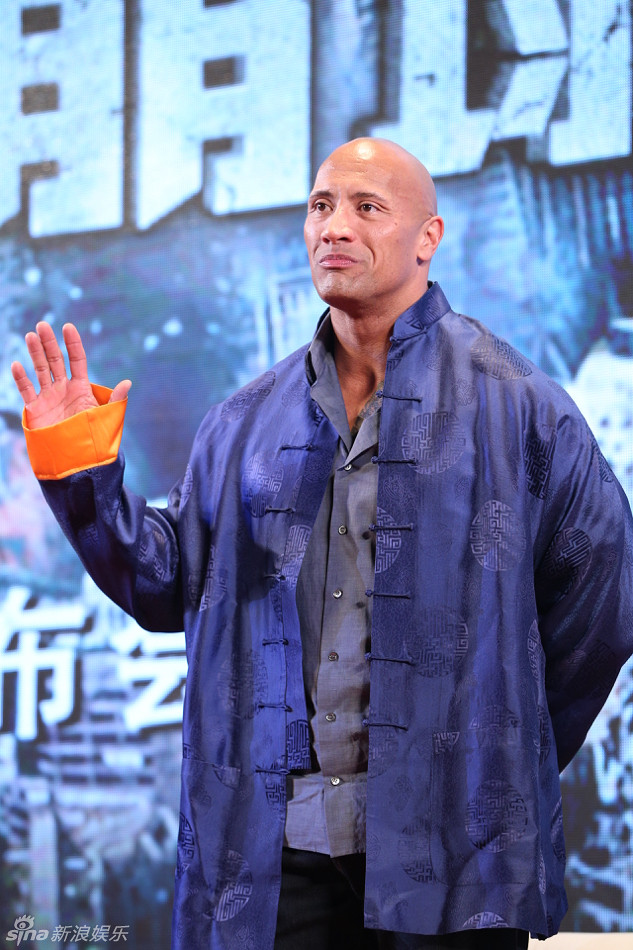 巨石强森:我这么大块头也曾啃老-影片推荐-电影