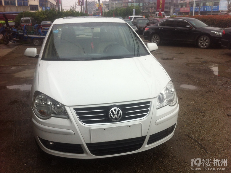 诚心出09年大众Polo两厢.车好质保3个月.有问