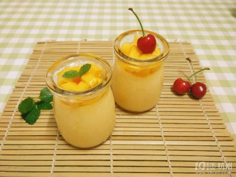 薇昵小厨--萌哒哒的芒果布丁和牛奶西瓜棒冰-其
