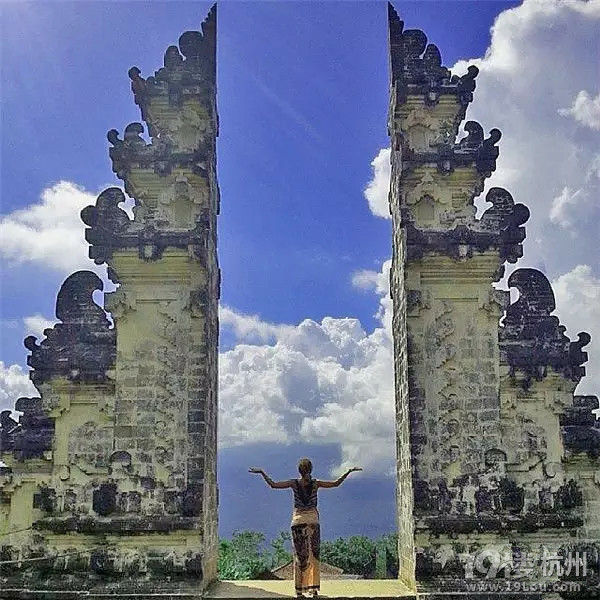 巴厘岛终于免签啦!6千块你可以买个爱疯6也可