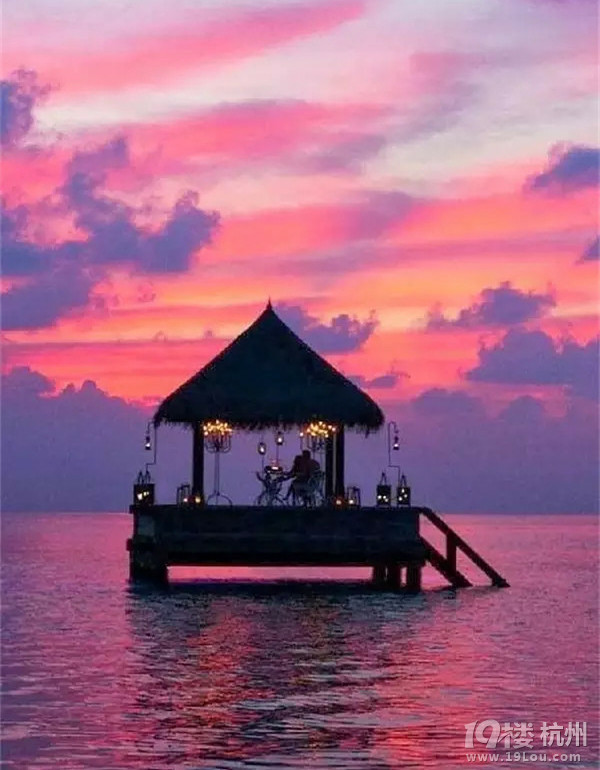 巴厘岛终于免签啦!6千块你可以买个爱疯6也可