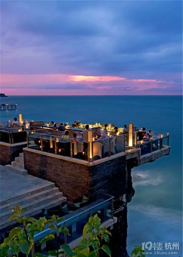 巴厘岛终于免签啦!6千块你可以买个爱疯6也可