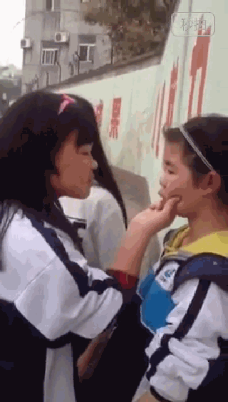 ����Ů��ΧŹͬѧ �����ó���