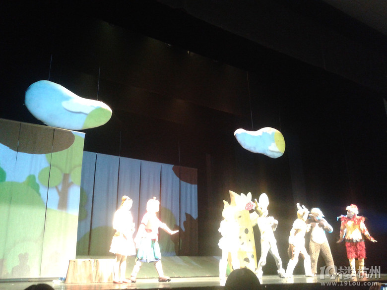 带你一起到浙江话剧院观看《匹诺曹历险记》