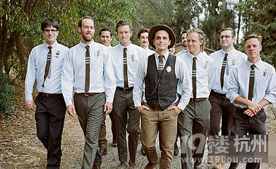 伴郎带什么颜色领带搭配比较好看?-谈婚说嫁-