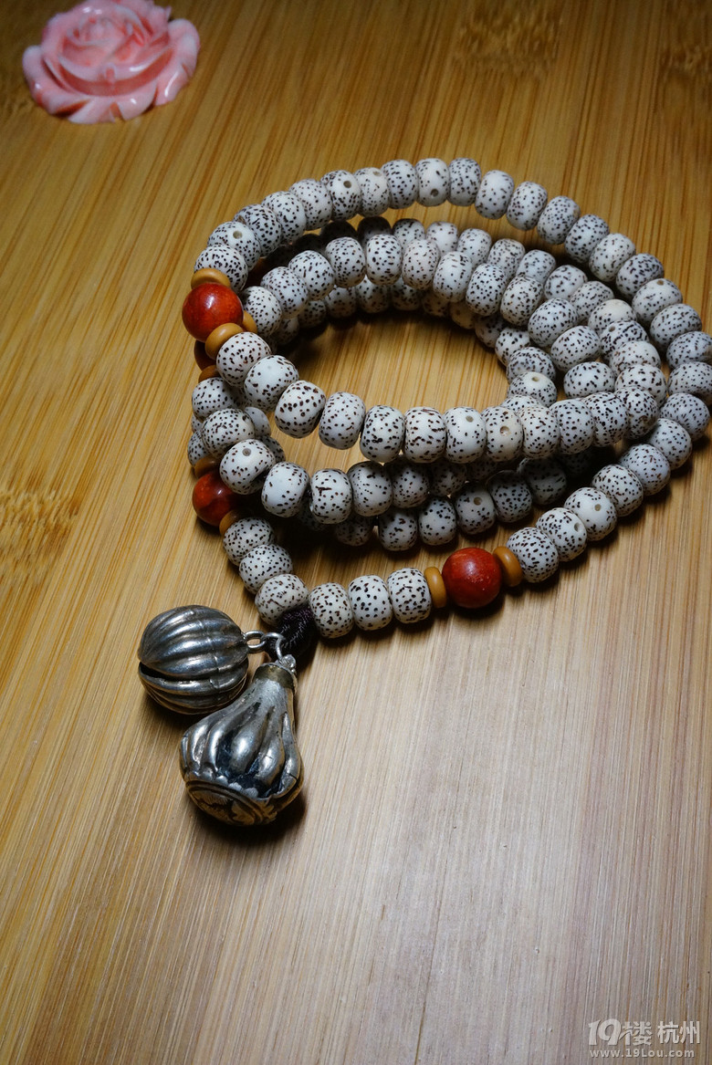 发发我自己设计的手串吧