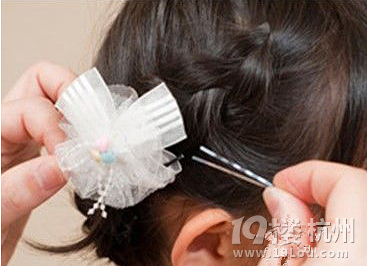 教你如何扎<em>儿童头发</em>,学会了吗?-学龄期(4-<em>6岁</em>)