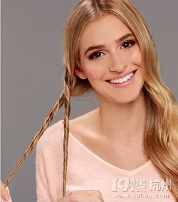 用頭發(fā)編制皇冠，做最搶眼的女王