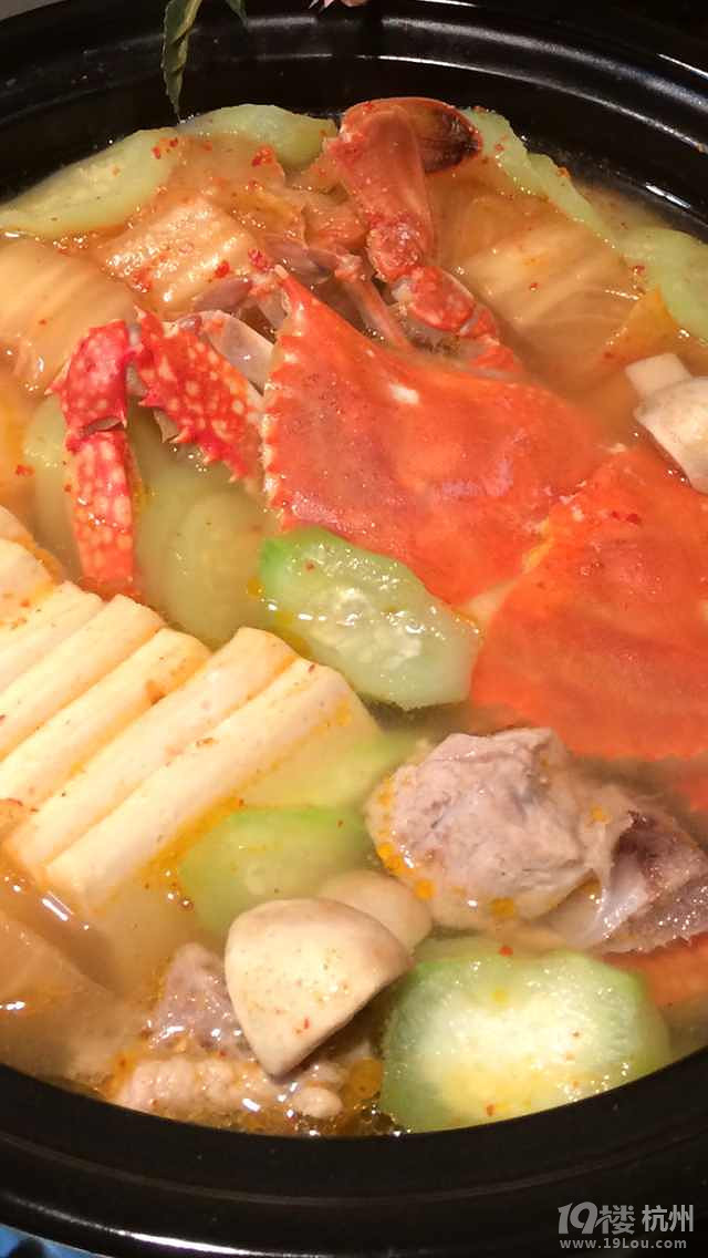 思密達的美味----泡菜時蔬海鮮湯